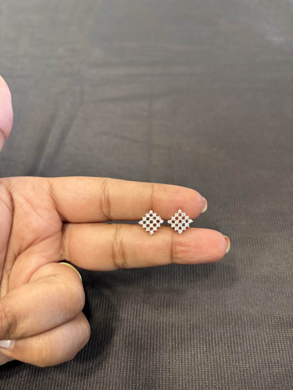  Silver Stud