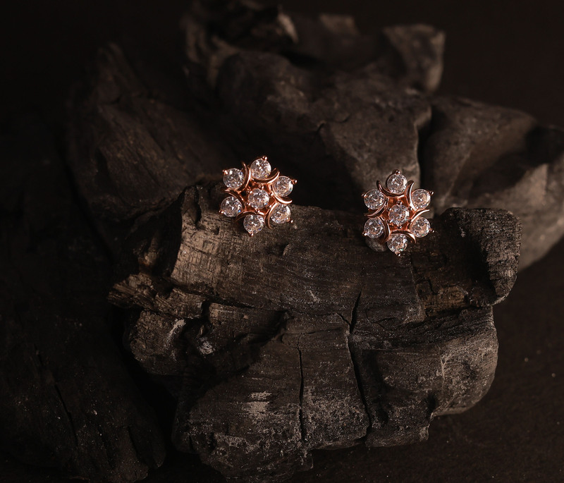 Silver akshara stud with rosegold finish