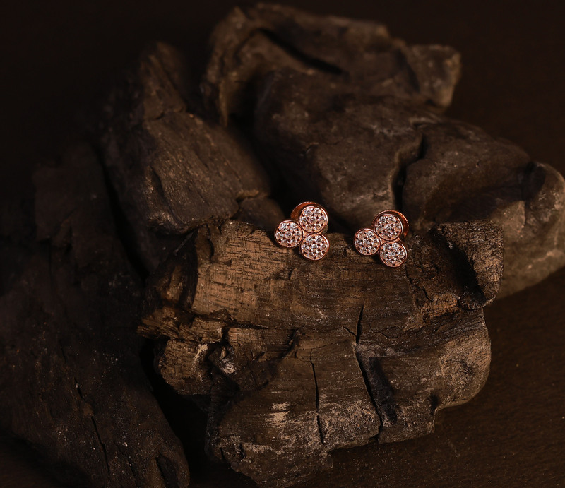 Silver kayal stud with rosegold finish