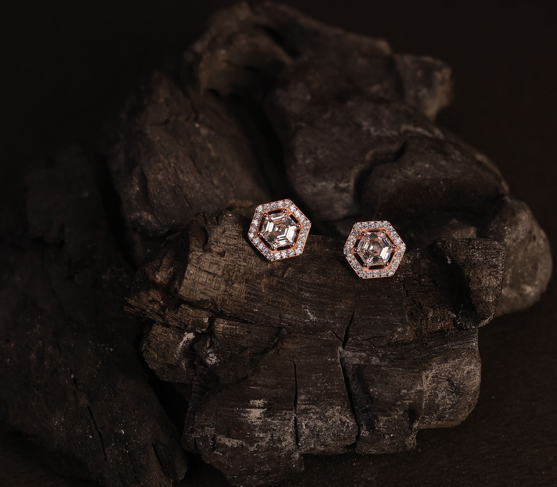 Silver hexa 2 stud with rosegold finish