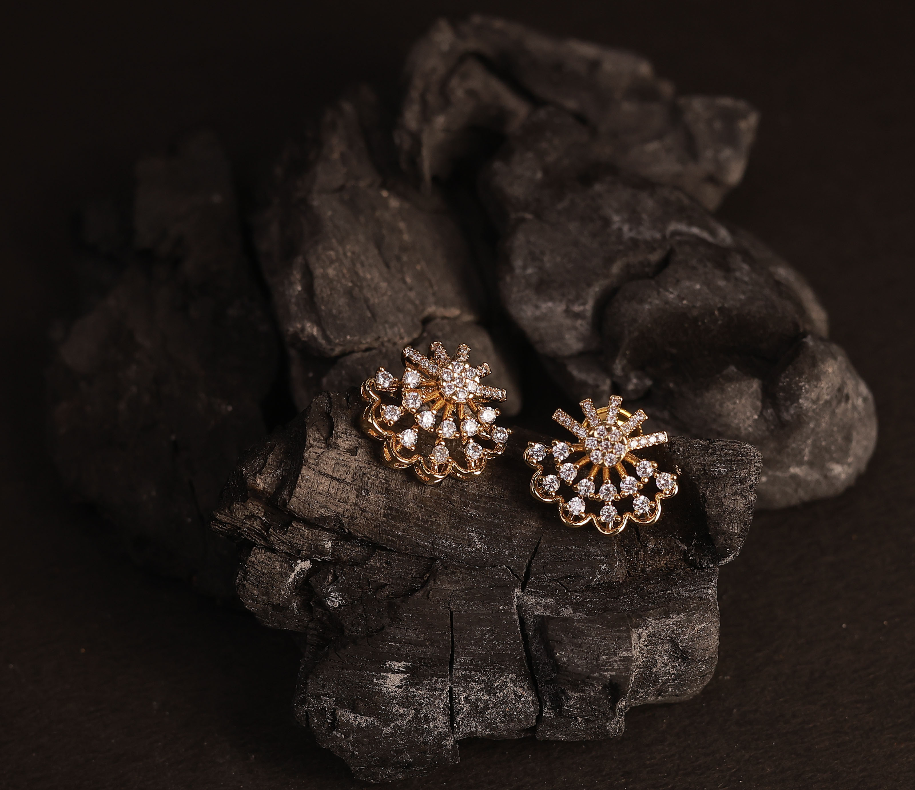 Silver halfy stud with gold finish