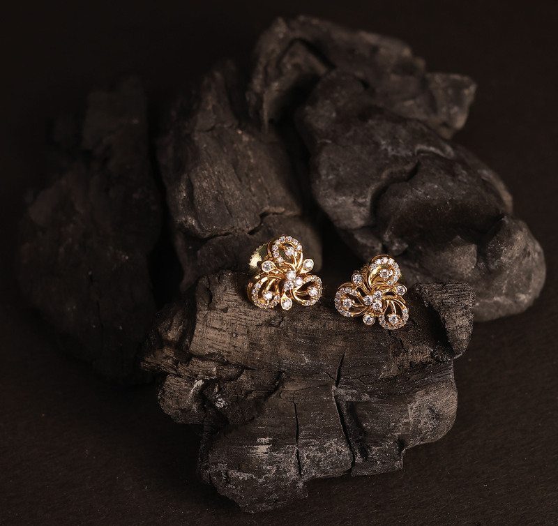 Silver magarantha stud with gold finish