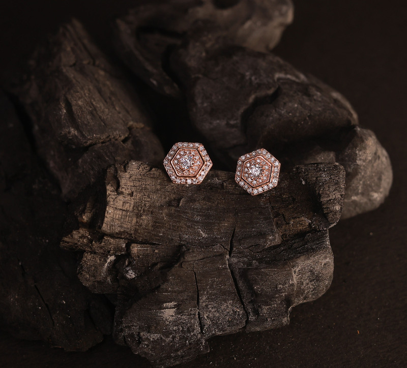 Silver hexa 1 stud with rosegold finish