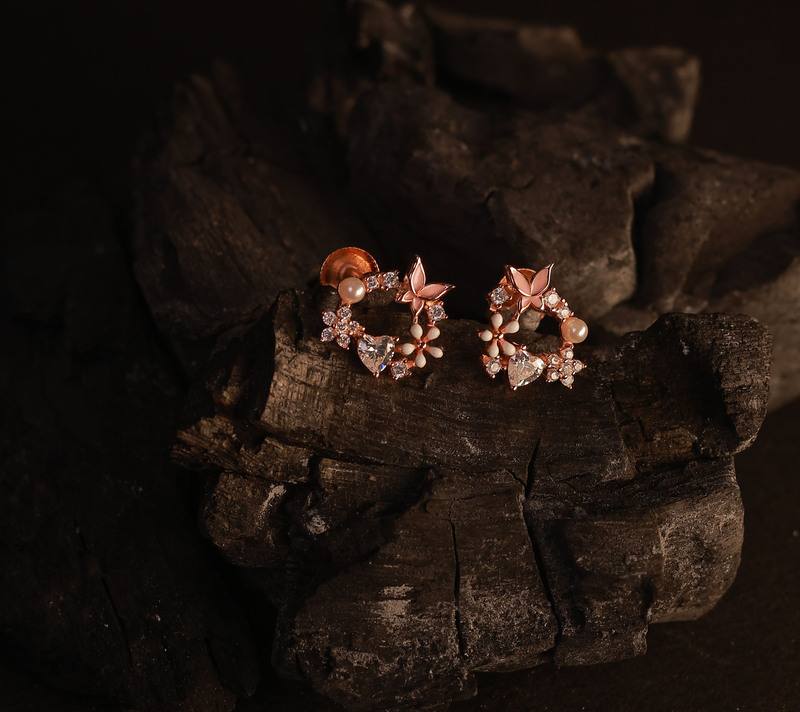 Silver divine stud with rosegold finish