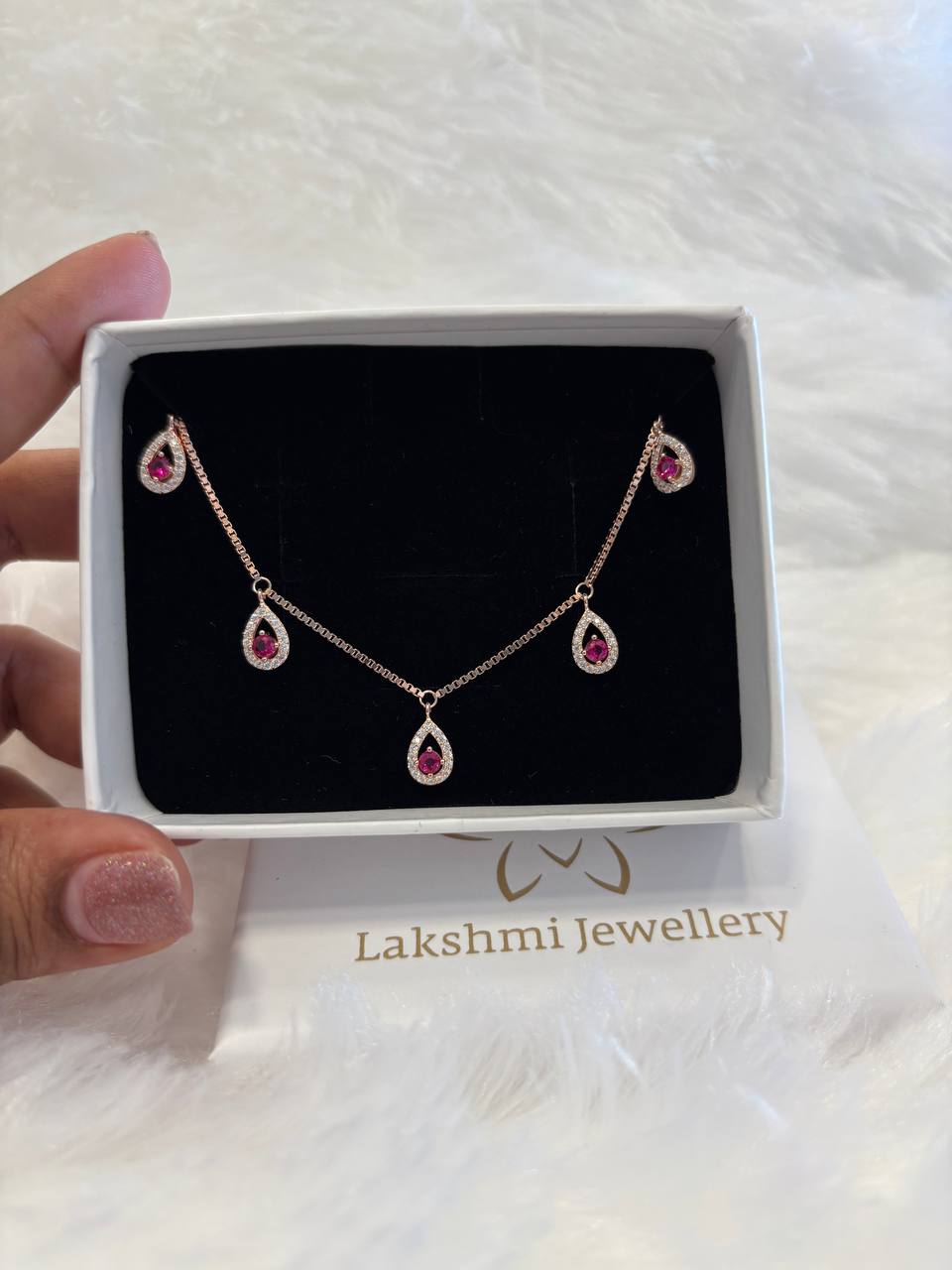 Silver charms oval pink bracelet with rosegold finish Silver charms oval pink bracelet with rosegold finish