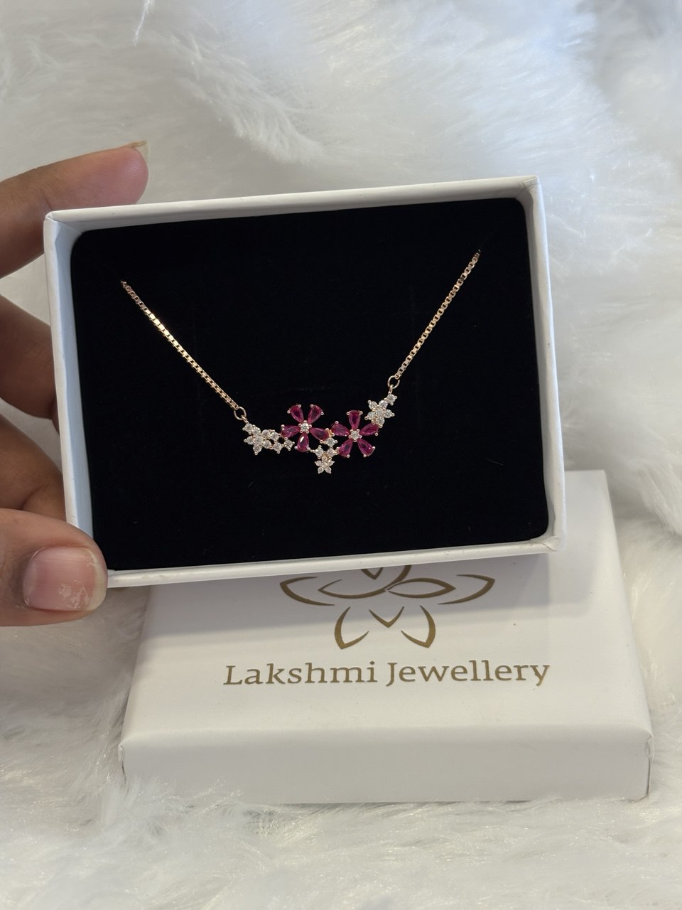 Silver pink doble flower with rosegold finish Silver pink doble flower with rosegold finish