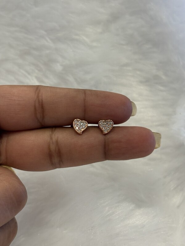 Silver cu heart stud with rosegold finish