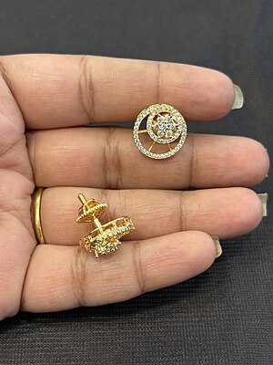 Silver nila sutra stud with rosegold finish