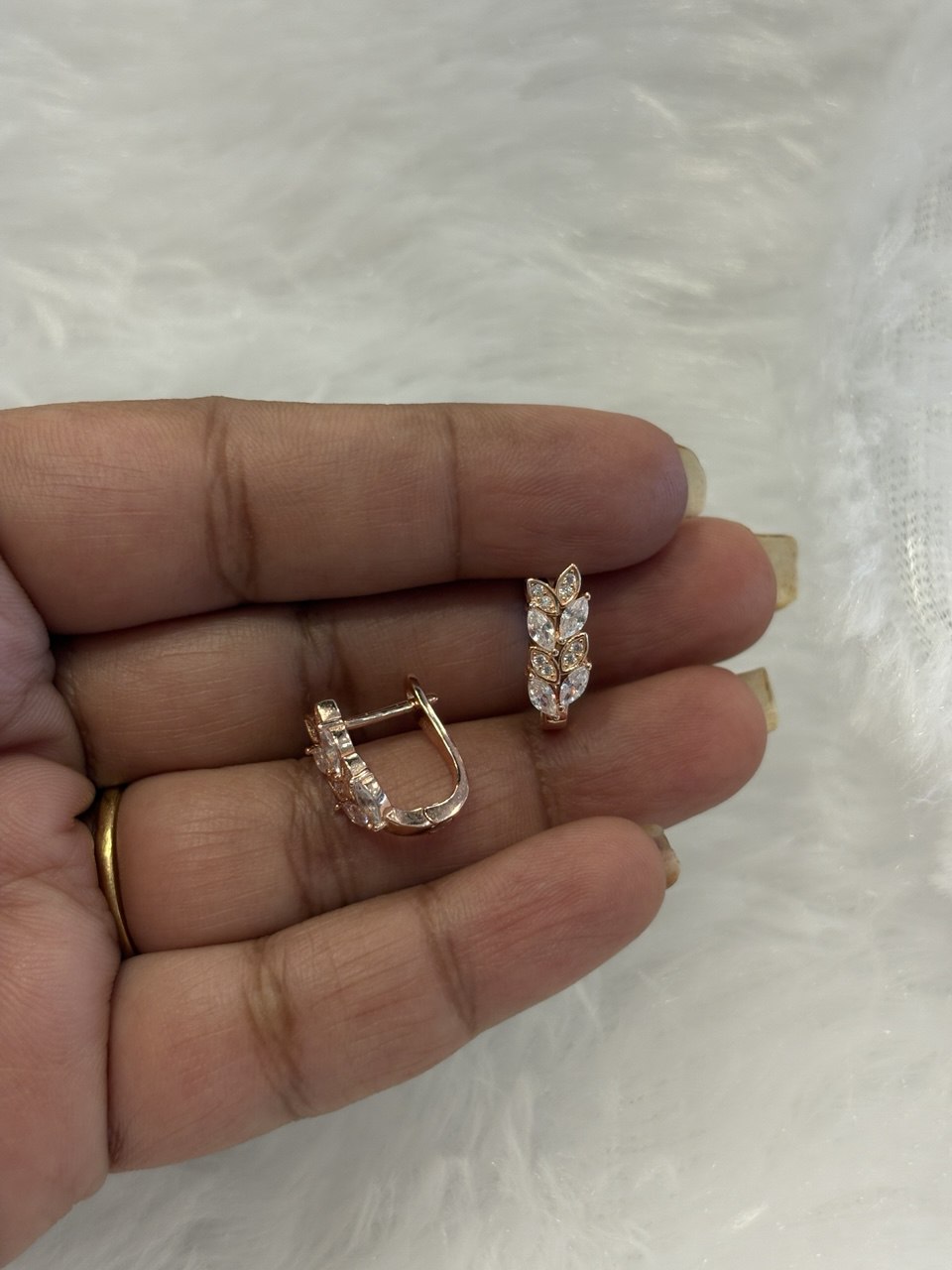 Silver chittiloop with rosegold finish