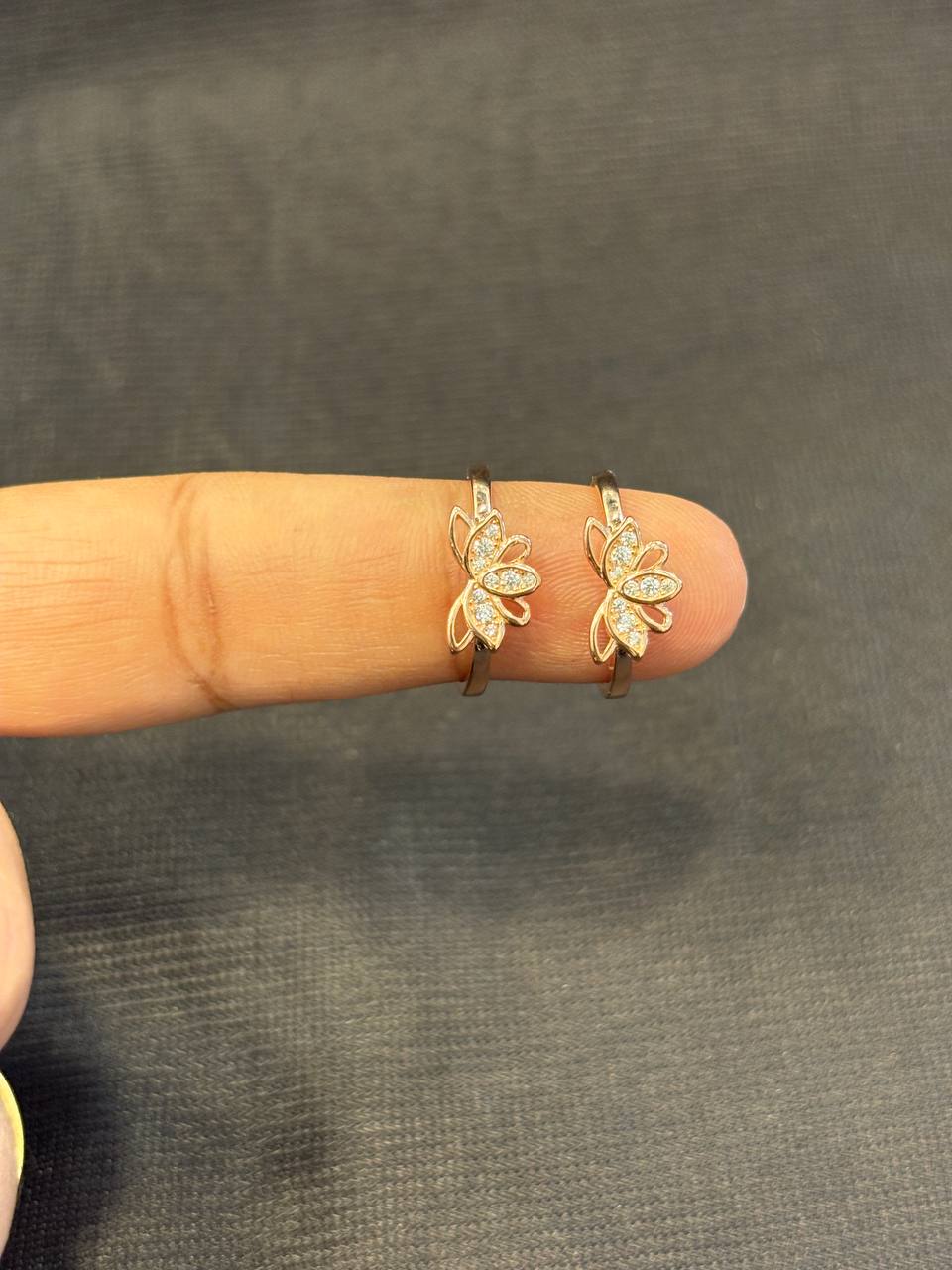 Silver lotus toe ring with rose gold finish