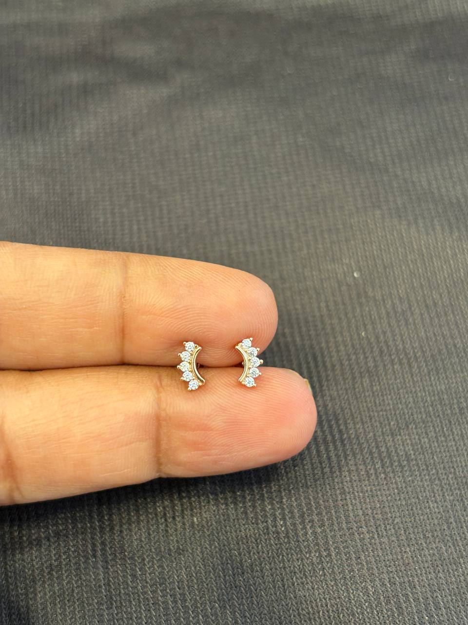 Silver curve second stud with rosegold finish