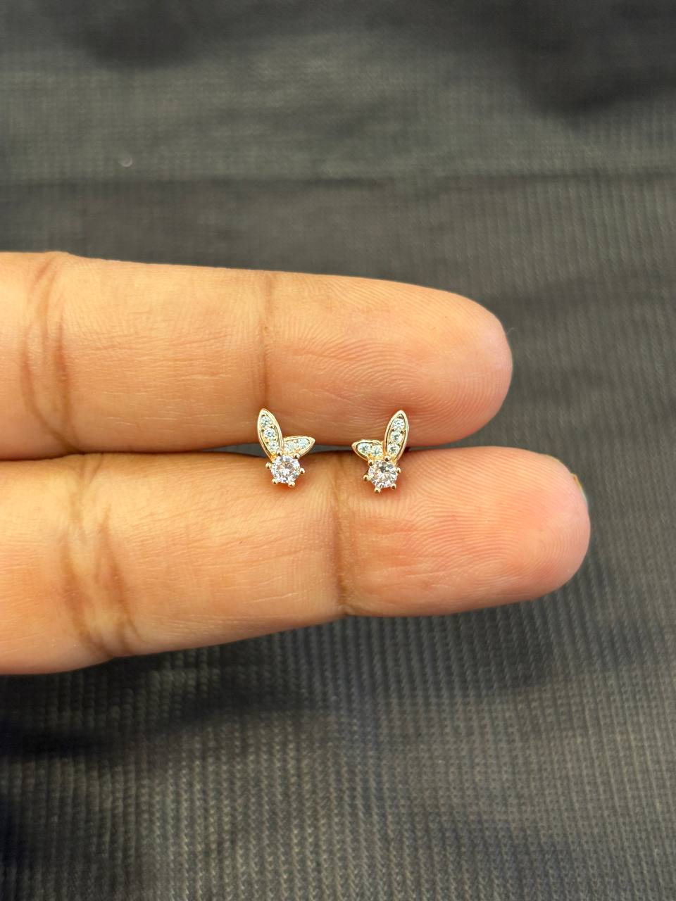 Silver bunny second stud with rosegold finish