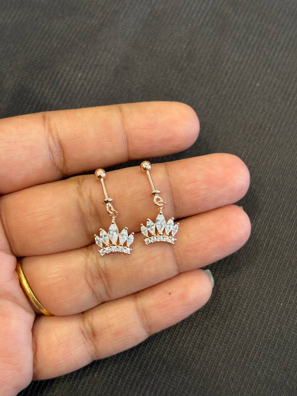 Silver crown bugdi rosegold finish