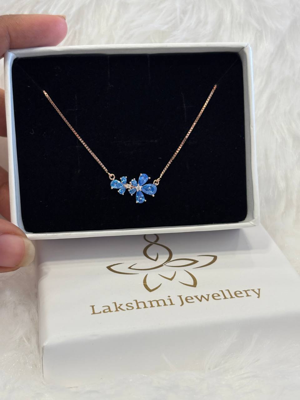 Silver bluew flower chain with rosegold finish