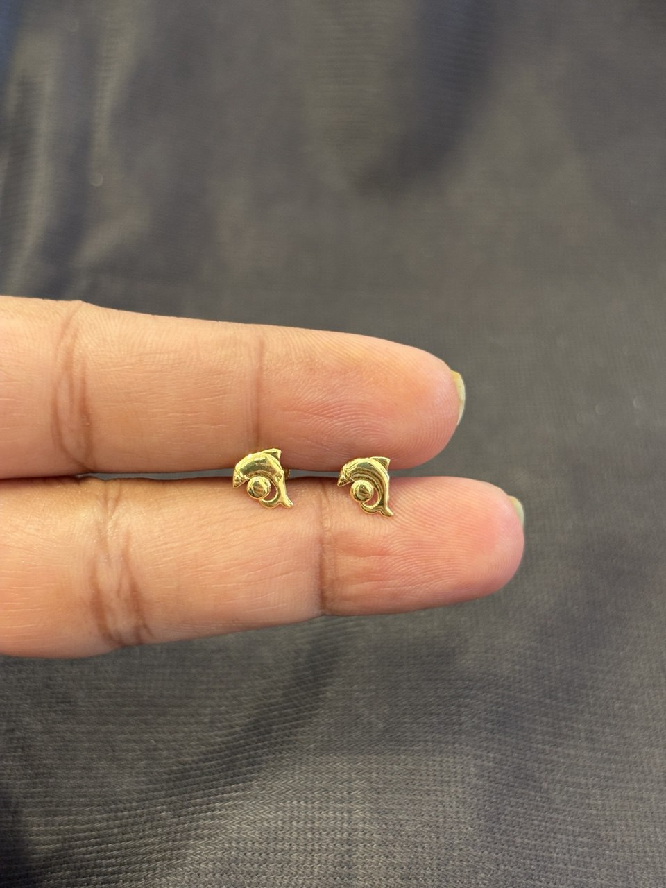 Dolphin 9 carat gold stud pair