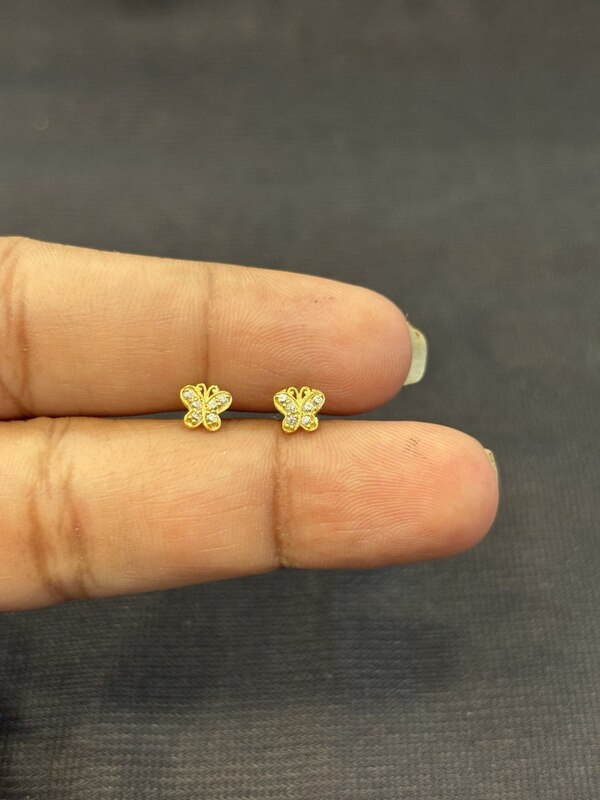 Butterfly 9 carat stud pair