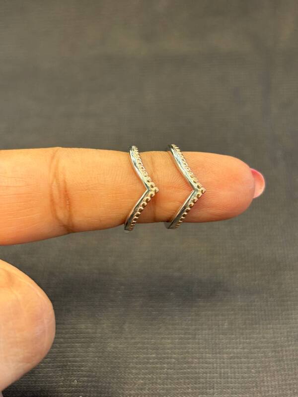 Silver dula crown toe ring with rosegold finish