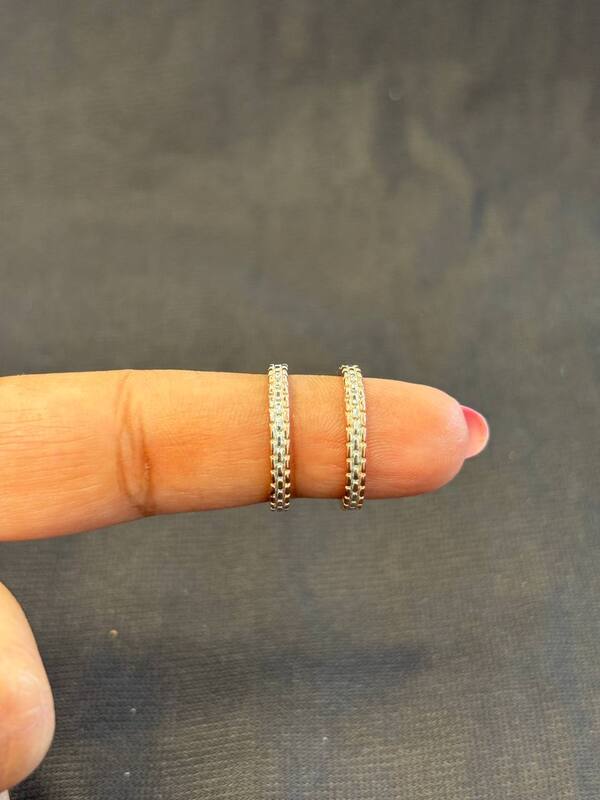 Silver dual tone toering ith rosegold finish