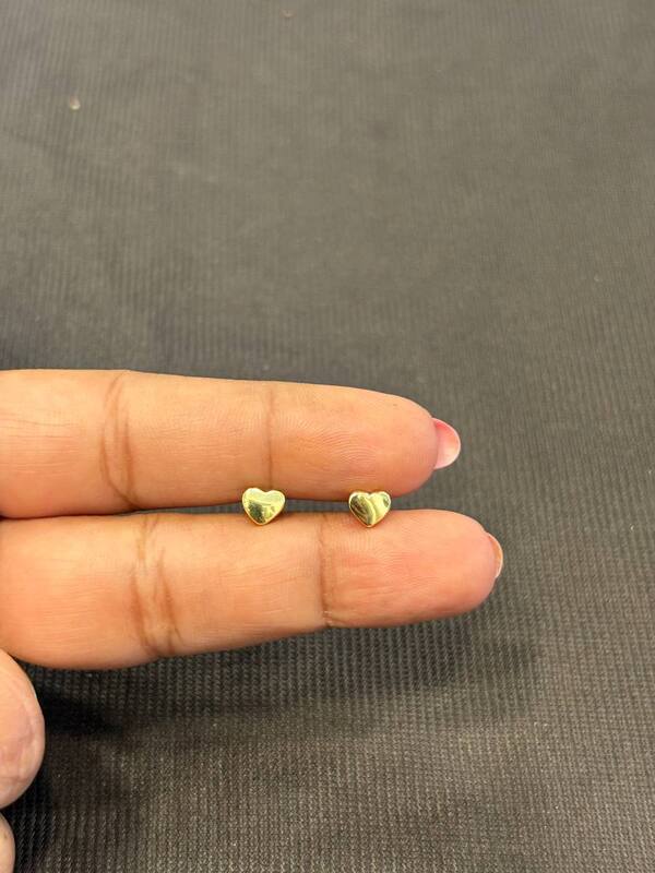 Silver heart second stud with gold finish