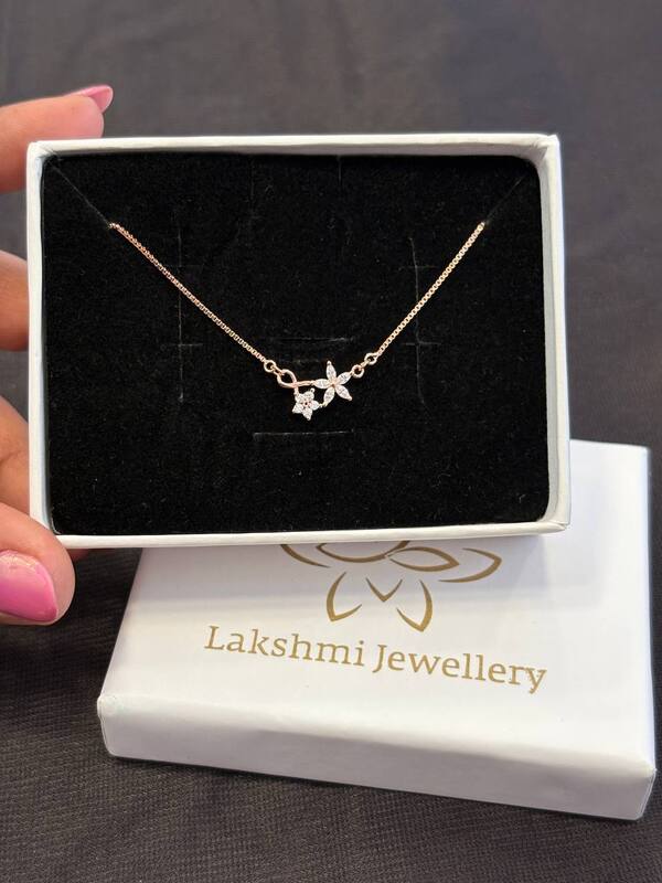 Silver connect flower bracelet with rosegold finish